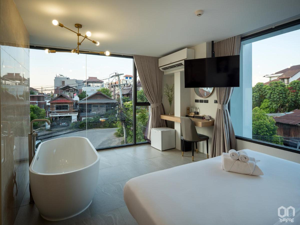 On Thapae Gate Chiangmai Hotel Chiang Mai Exterior photo