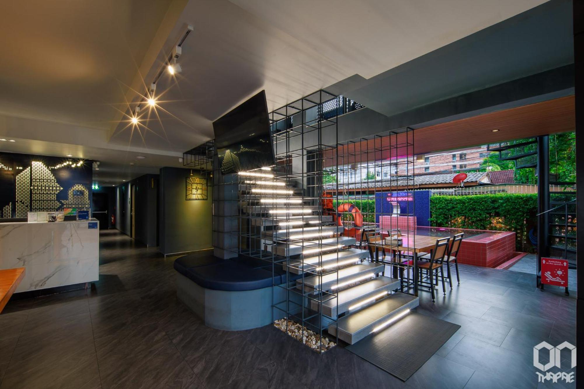 On Thapae Gate Chiangmai Hotel Chiang Mai Exterior photo